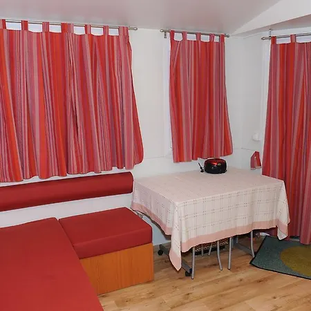 Heliactida House